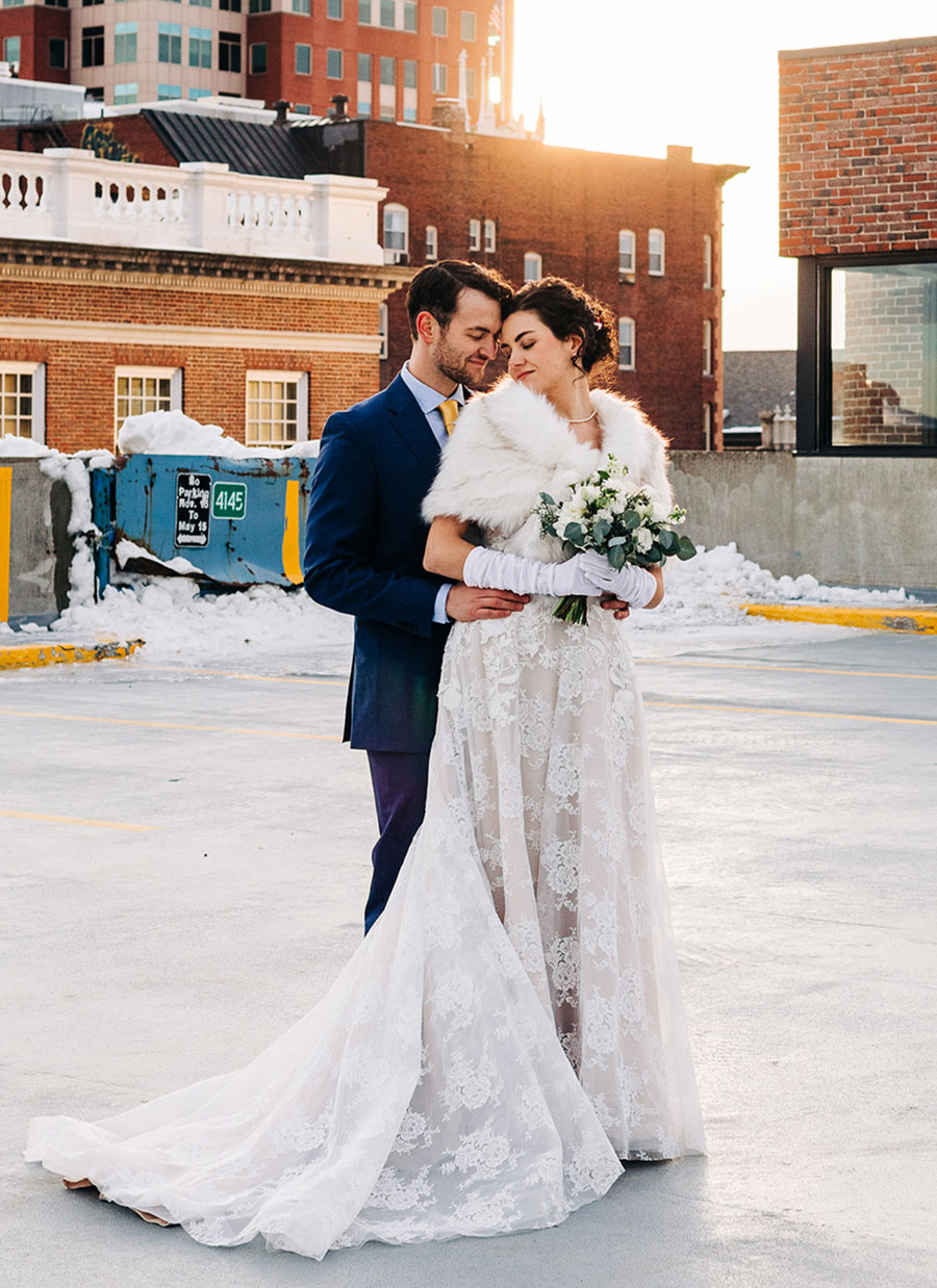 The pandemic altered the wedding plans of Rachel Pantazis ’15 and Andrew Burton Kelley ’15. They opted for a private ceremony with immediate family and a photoshoot by best friend and photographer, Nina Weinstein ’15.